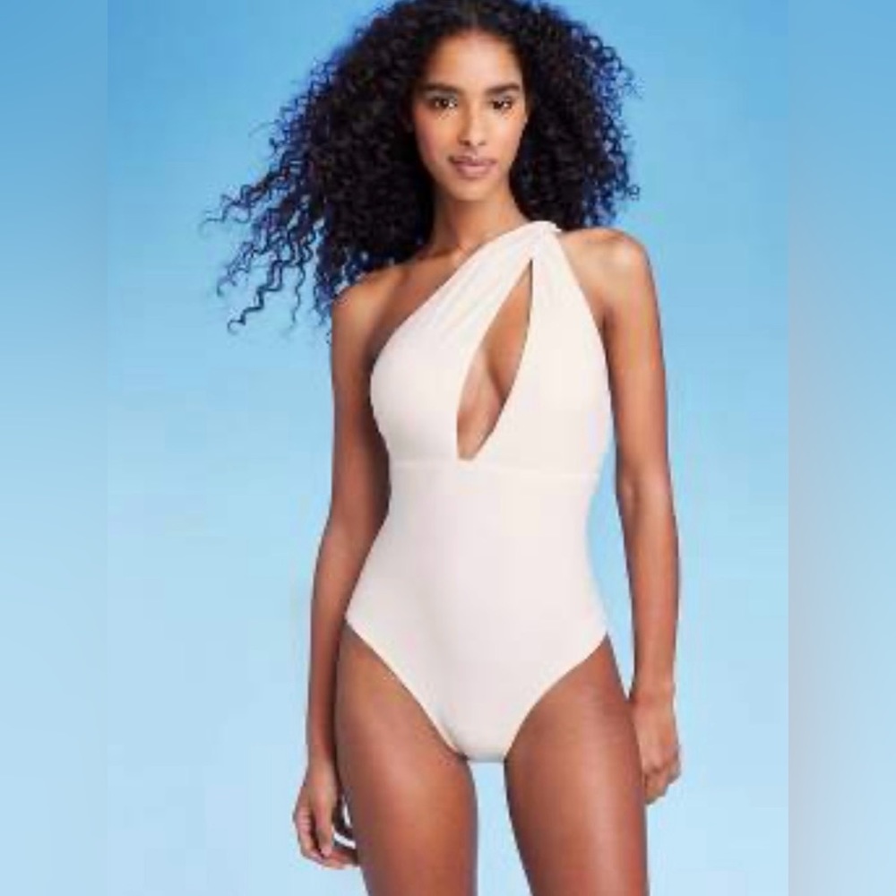 Sand & Shore Target White One Shoulder Cross Back Full Coverage One Piece Swim